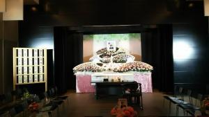 90,000円の花祭壇